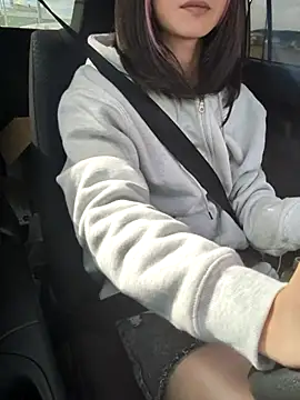 Snapshot of takusaki223 chatting on October 20, 1:28 am takusaki223 online show from October 20, 1:28 am