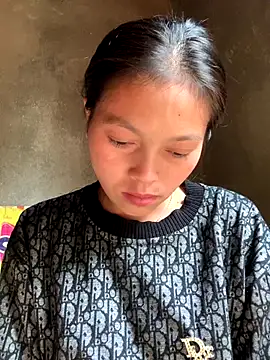 Halyy xx online show from October 6, 6:11 am