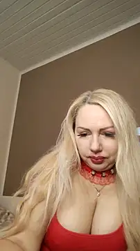 Snapshot of MarinaMargo chatting on November 23, 10:37 am MarinaMargo online show from November 23, 10:37 am