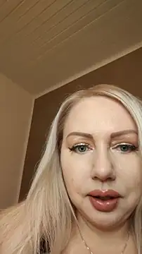 Snapshot of MarinaMargo chatting on December 1, 9:20 pm MarinaMargo online show from December 1, 9:20 pm