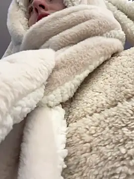 Snapshot of RonnieKiss chatting on November 7, 6:35 am RonnieKiss online show from November 7, 6:35 am