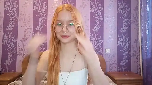 Snapshot of Lutangogansit chatting on September 20, 11:33 am Lutangogansit online show from September 20, 11:33 am