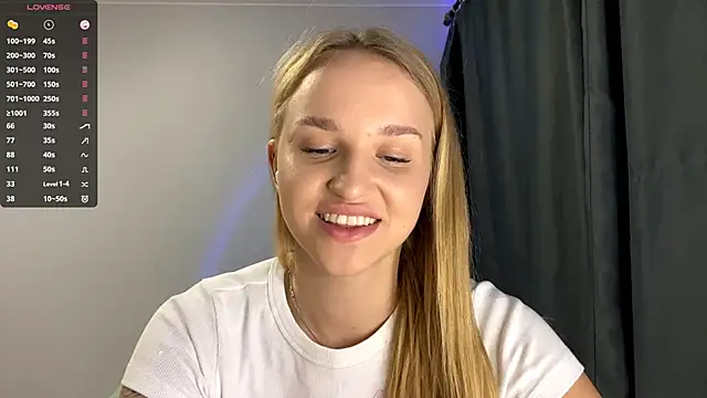 Snapshot of TanekaBoitel chatting on September 20, 8:37 am TanekaBoitel online show from September 20, 8:37 am