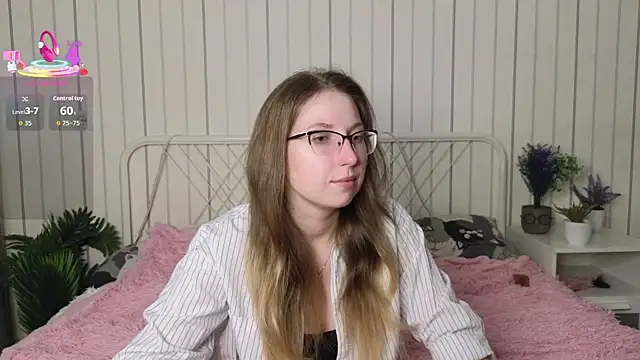 DaliaRadtke online show from October 9, 8:07 pm