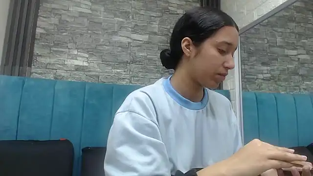 Lil Rose2006 online show from December 2, 12:43 pm