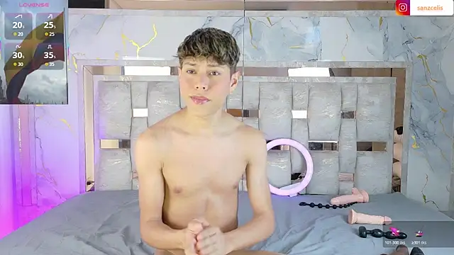 Snapshot of Little_liam chatting on February 26, 6:18 pm Little liam online show from February 26, 6:18 pm