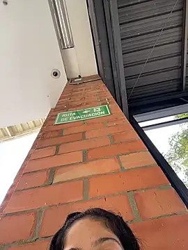 KatThomas online show from March 3, 9:42 pm