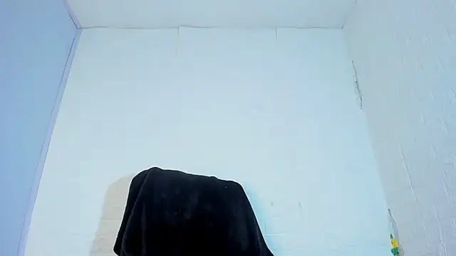 Snapshot of Marian_Cristal chatting on December 19, 1:56 am Marian Cristal online show from December 19, 1:56 am