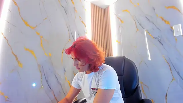 Snapshot of Marian_Cristal chatting on February 8, 4:05 am Marian Cristal online show from February 8, 4:05 am