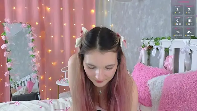 vivyboo111 online show from June 9, 9:15 pm