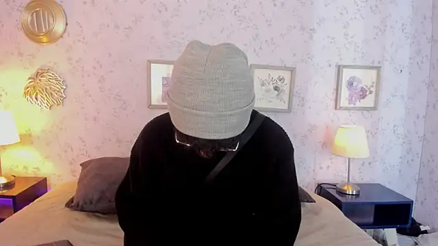 Snapshot of liam_twiink chatting on June 27, 7:08 pm liam twiink online show from June 27, 7:08 pm