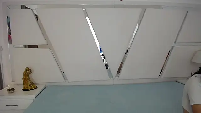 oblivionlove online show from January 17, 8:34 pm