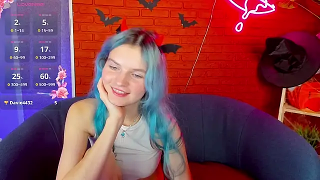 Snapshot of Lika_Sky chatting on October 25, 11:32 pm Lika Sky online show from October 25, 11:32 pm