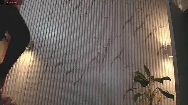 Missdionne curly online show from September 27, 11:15 am