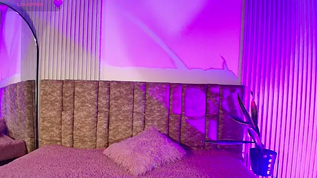 Missdionne curly online show from March 7, 11:18 am