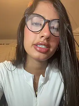 Julieta Duque online show from February 1, 1:26 am