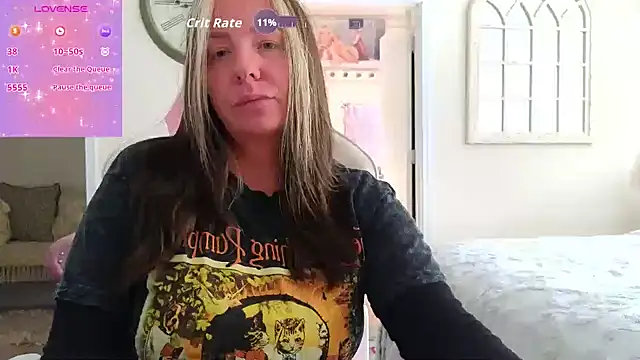 Snapshot of STIFFLERSMOMM chatting on November 5, 4:40 pm STIFFLERSMOMM online show from November 5, 4:40 pm