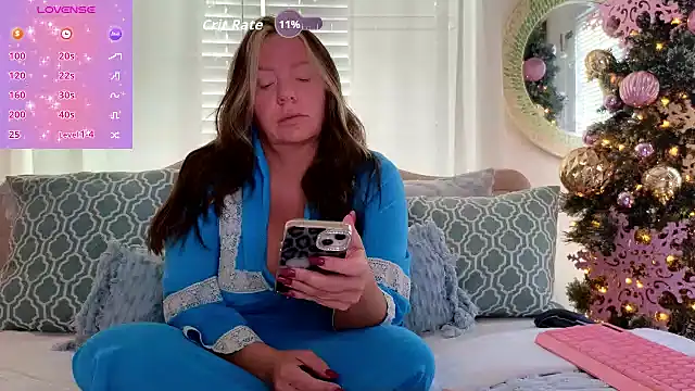 Snapshot of STIFFLERSMOMM chatting on November 23, 2:28 pm STIFFLERSMOMM online show from November 23, 2:28 pm