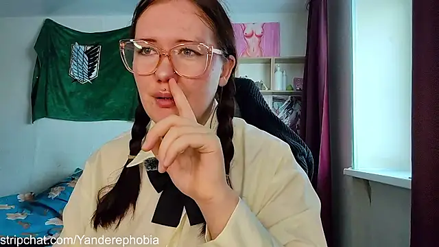 Snapshot of yanderephobia chatting on November 27, 11:40 pm yanderephobia online show from November 27, 11:40 pm