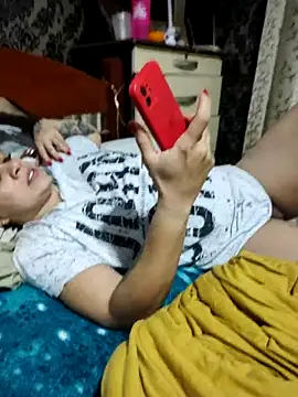 Snapshot of Barbie_13 chatting on September 21, 10:44 pm Barbie 13 online show from September 21, 10:44 pm