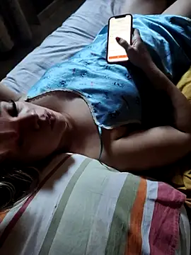 Snapshot of Barbie_13 chatting on September 29, 7:40 pm Barbie 13 online show from September 29, 7:40 pm