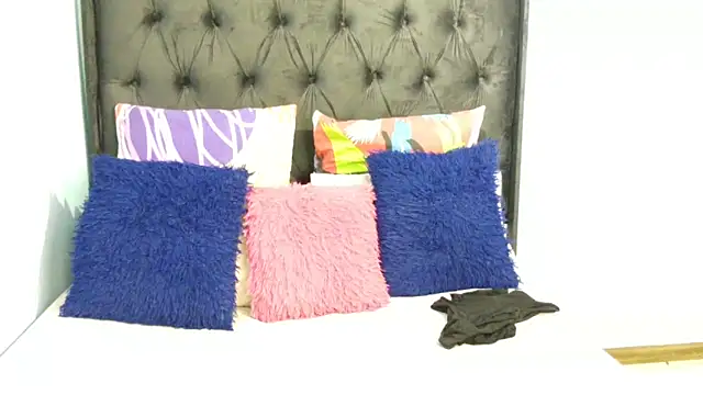 Dandelion enigman online show from October 20, 6:30 pm