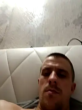 Snapshot of Adidas7217 chatting on December 1, 3:11 am Adidas7217 online show from December 1, 3:11 am