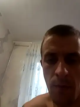 Snapshot of Adidas7217 chatting on December 17, 8:31 am Adidas7217 online show from December 17, 8:31 am