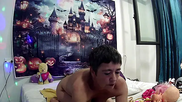 Snapshot of Catylandi1 chatting on October 19, 4:57 am Catylandi1 online show from October 19, 4:57 am