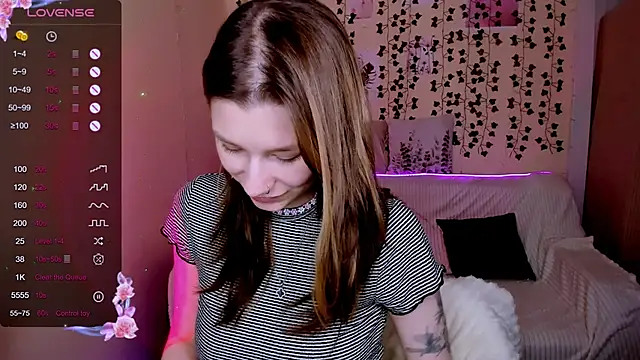 LinaBlossom  online show from December 14, 7:25 am