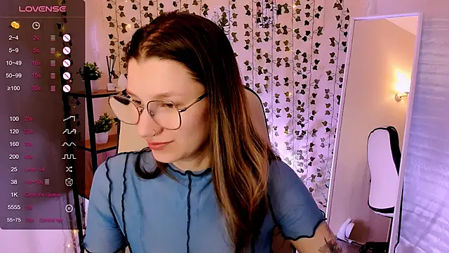 LinaBlossom  online show from June 12, 2:10 am