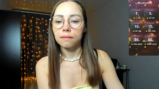 Snapshot of fun_nd_bun chatting on December 19, 2:07 am fun nd bun online show from December 19, 2:07 am