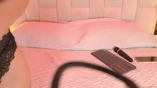 samanthaa sm online show from October 9, 11:30 am