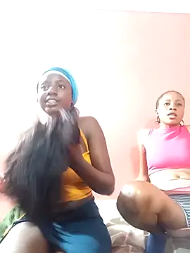 Snapshot of BlackPearl_19 chatting on November 13, 7:24 pm BlackPearl 19 online show from November 13, 7:24 pm