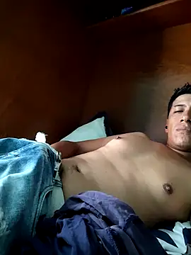Snapshot of Carlos27hot chatting on September 20, 4:08 pm Carlos27hot online show from September 20, 4:08 pm