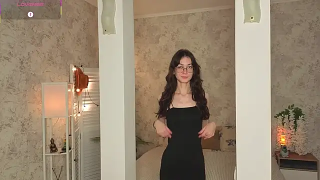 Snapshot of ReneeLippeatt chatting on October 11, 8:40 pm ReneeLippeatt online show from October 11, 8:40 pm