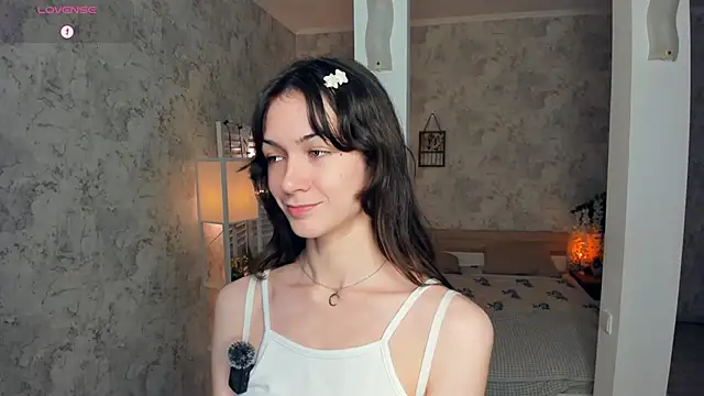 Snapshot of ReneeLippeatt chatting on November 13, 7:35 pm ReneeLippeatt online show from November 13, 7:35 pm