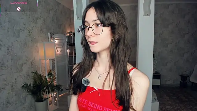 Snapshot of ReneeLippeatt chatting on November 23, 7:46 pm ReneeLippeatt online show from November 23, 7:46 pm