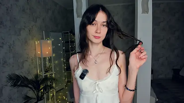 Snapshot of ReneeLippeatt chatting on December 3, 7:23 pm ReneeLippeatt online show from December 3, 7:23 pm