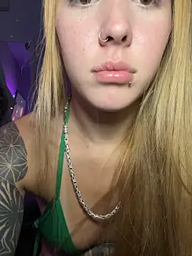 Ayla wiens online show from March 27, 10:09 pm