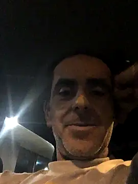 Snapshot of tiago1981pt chatting on November 4, 1:48 am tiago1981pt online show from November 4, 1:48 am