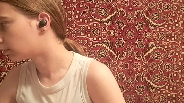 ivetabloom online show from September 28, 4:12 pm