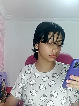 xoxo milk online show from March 1, 6:21 pm