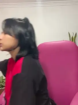 xoxo milk online show from March 15, 7:47 am