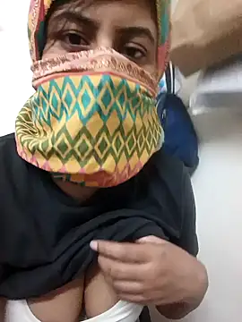 Snapshot of Shazfairy chatting on December 15, 8:57 pm Shazfairy online show from December 15, 8:57 pm