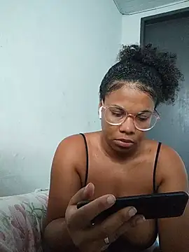 PrettahSantos online show from July 29, 9:51 am
