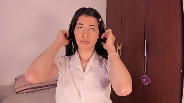 Snapshot of ScarlettRosetti chatting on October 29, 1:41 am ScarlettRosetti online show from October 29, 1:41 am