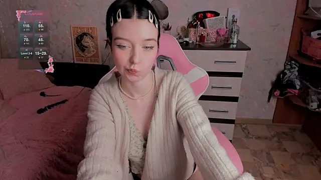 Snapshot of margopink chatting on November 19, 4:40 pm margopink online show from November 19, 4:40 pm