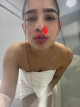 Snapshot of Valery_lux16 chatting on June 15, 5:04 pm Valery lux16 online show from June 15, 5:04 pm