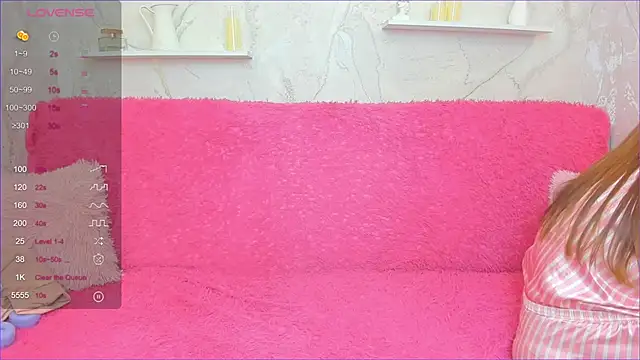 Snapshot of NinelCroft chatting on October 11, 3:06 am NinelCroft online show from October 11, 3:06 am